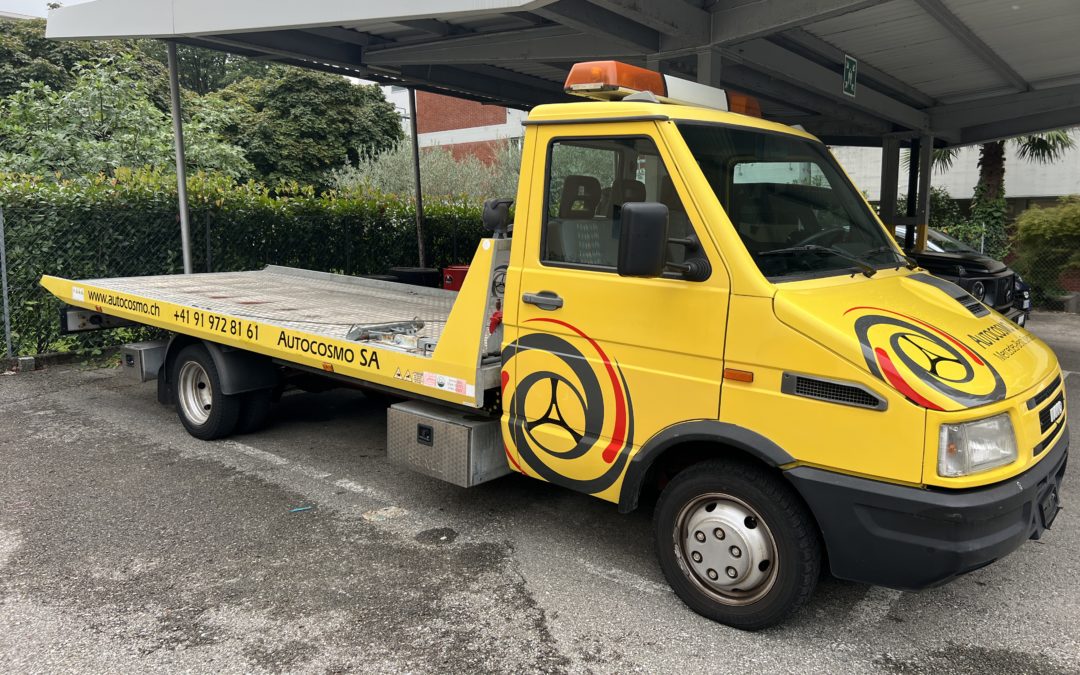 Autocosmo amplia i suoi servizi con un nuovo carro attrezzi